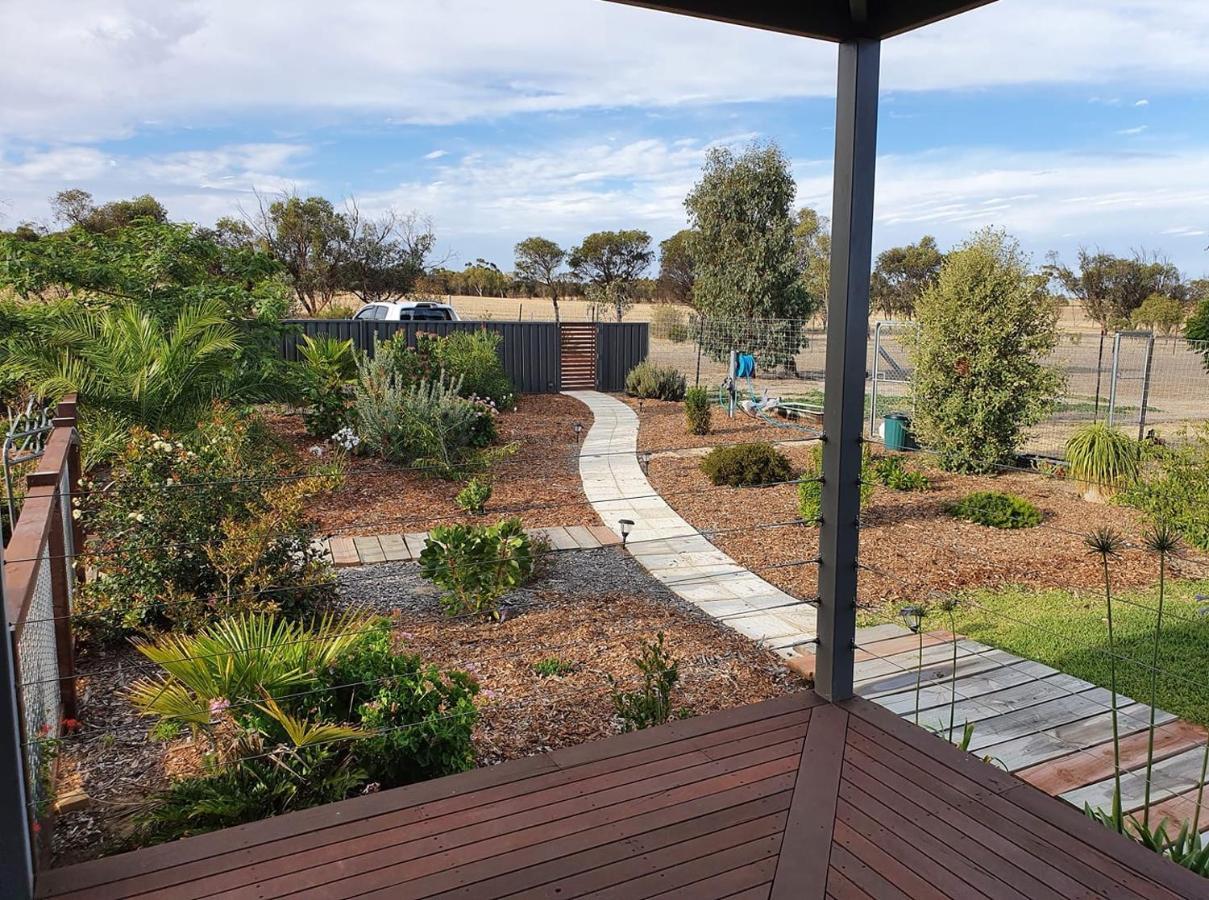 The Mains Guest House 2 Bedroom Farm Stay Corrigin 외부 사진